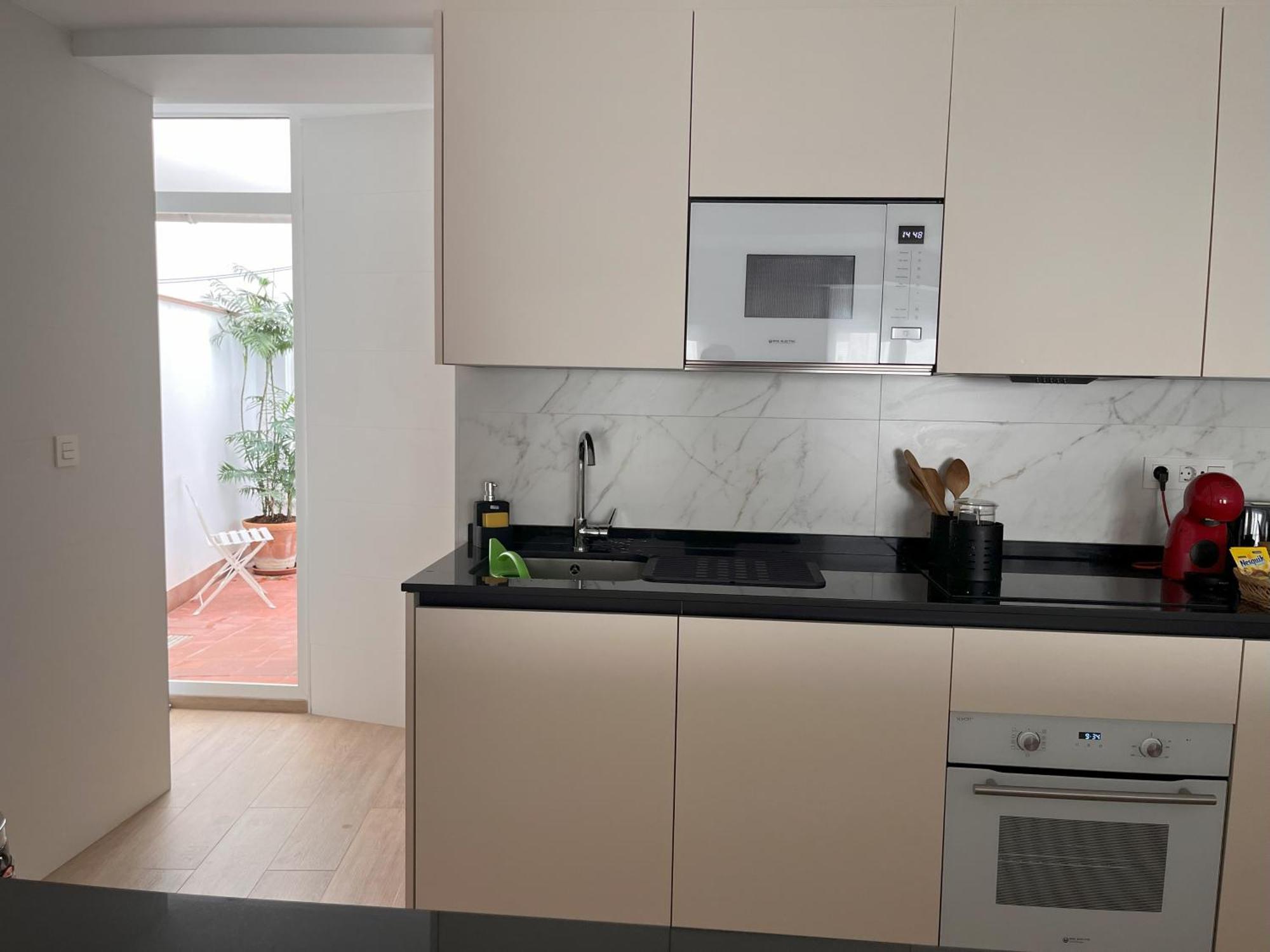 Precioso Apartamento Con Patio グラナダ エクステリア 写真